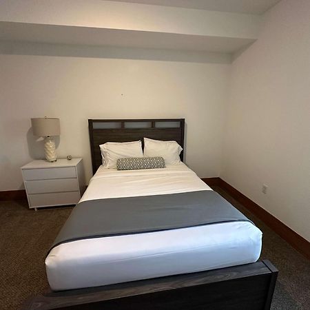 2Br Suite At The Grand Castle Pool Gym & Parking Grandville Eksteriør billede