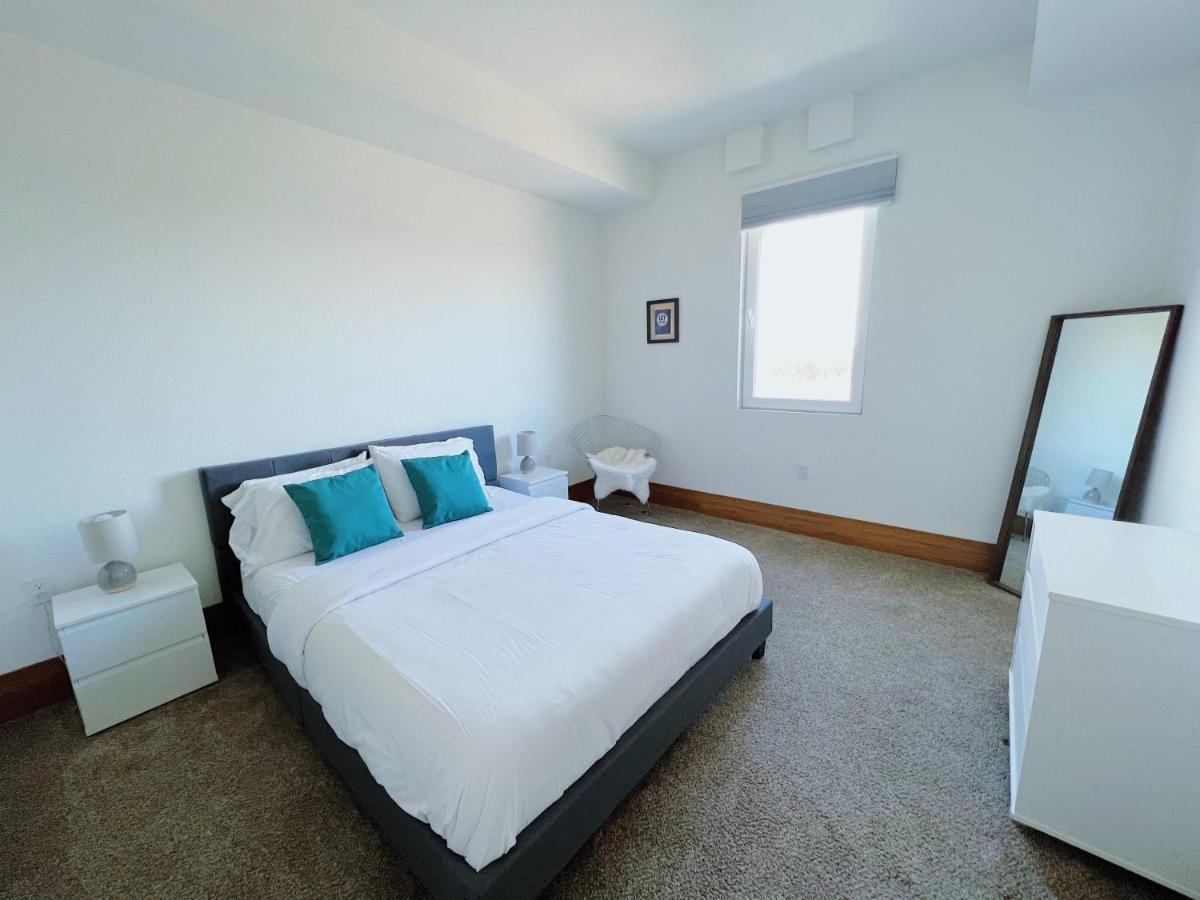 2Br Suite At The Grand Castle Pool Gym & Parking Grandville Eksteriør billede