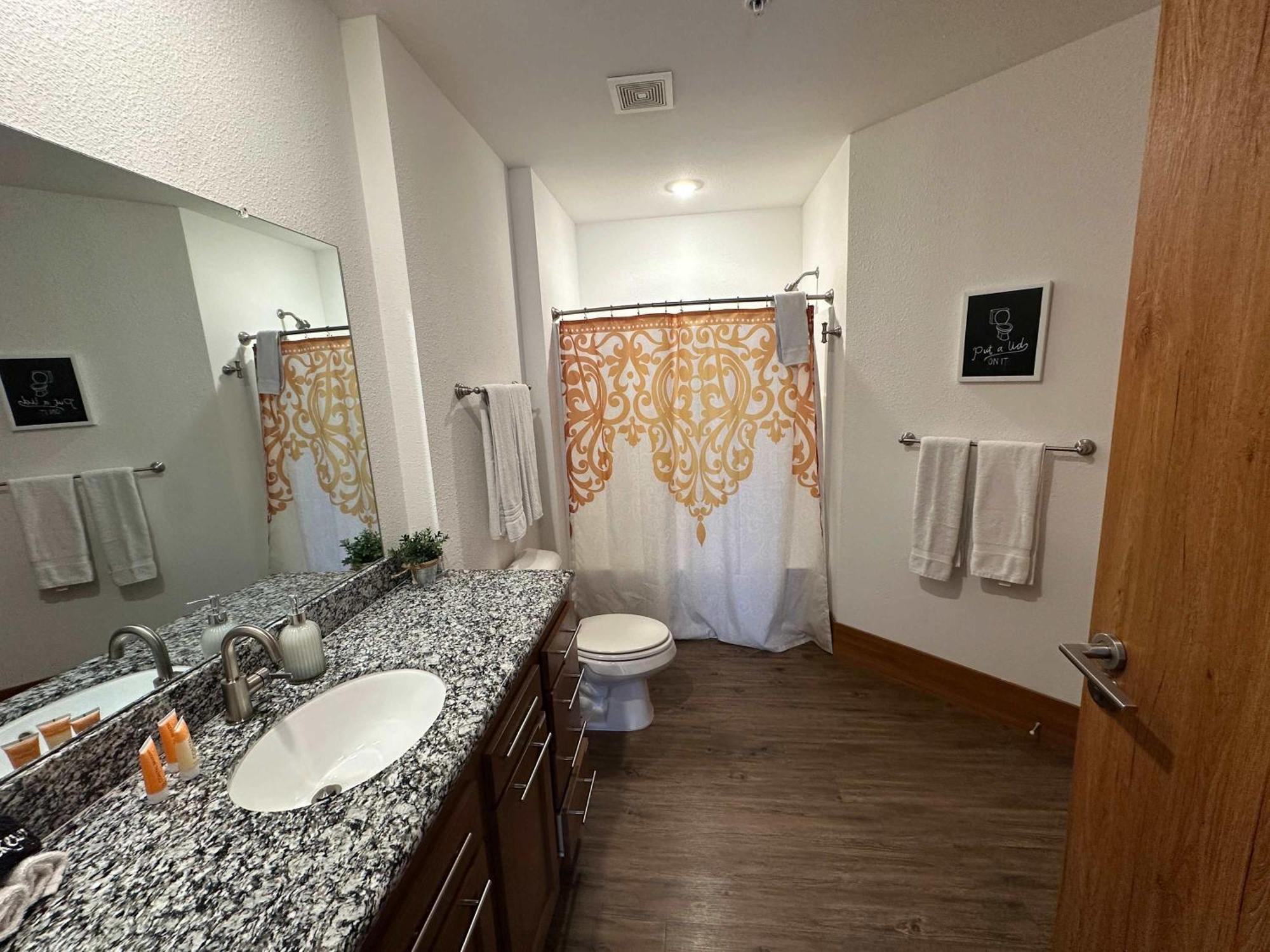 2Br Suite At The Grand Castle Pool Gym & Parking Grandville Eksteriør billede